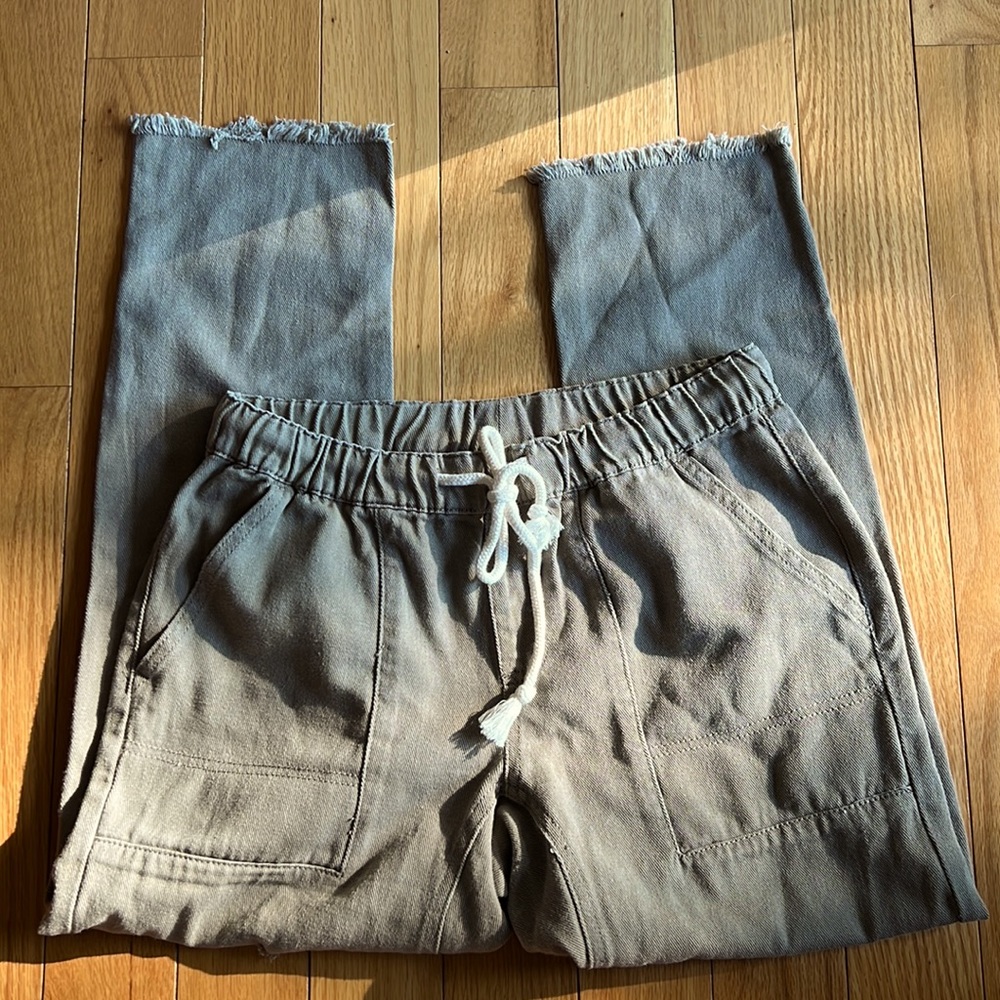 Womens Easel sage green distresses pants